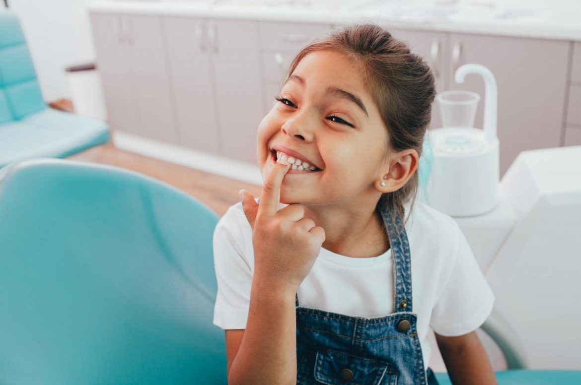 When should children start to visit a dentist?